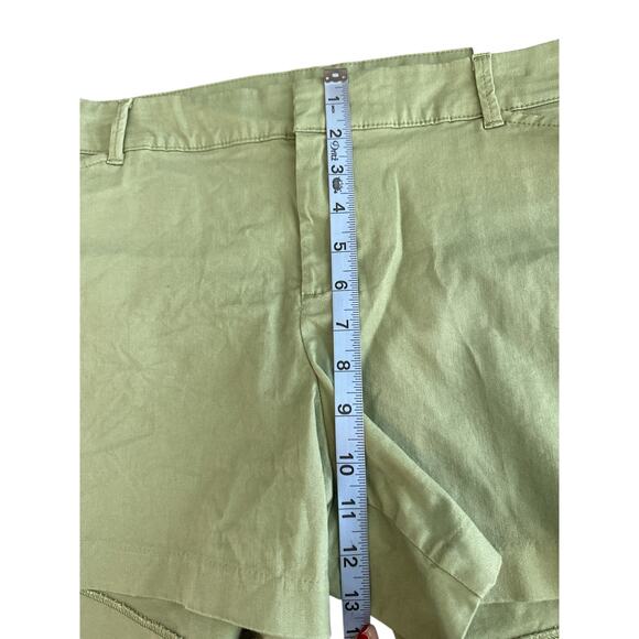 NWT Old Navy Plus Women's Green Cotton Blend Basic Casual Pixie Shorts Size 14 - Picture 11 of 12